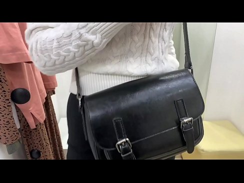 ❤️ Masturbim publik i kurvës së re FeralBerry me një dildo në dhomën e montimit ️ Vetëm porno në sq.massagecenter-yalta.ru ❌️
