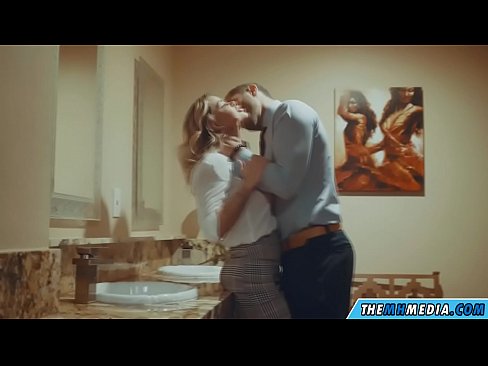 ❤️ Kur një bjonde me bukë ju josh në një banjë publike ️ Vetëm porno në sq.massagecenter-yalta.ru ❌️